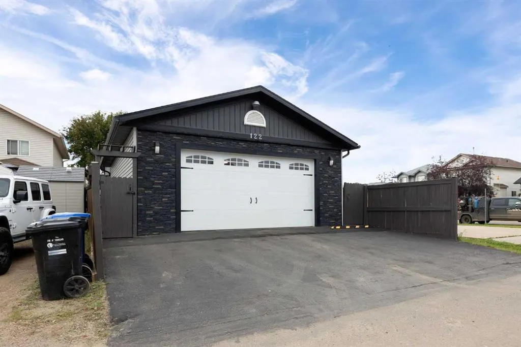 122 Rattlepan Creek Crescent