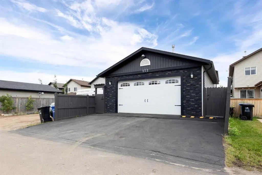 122 Rattlepan Creek Crescent