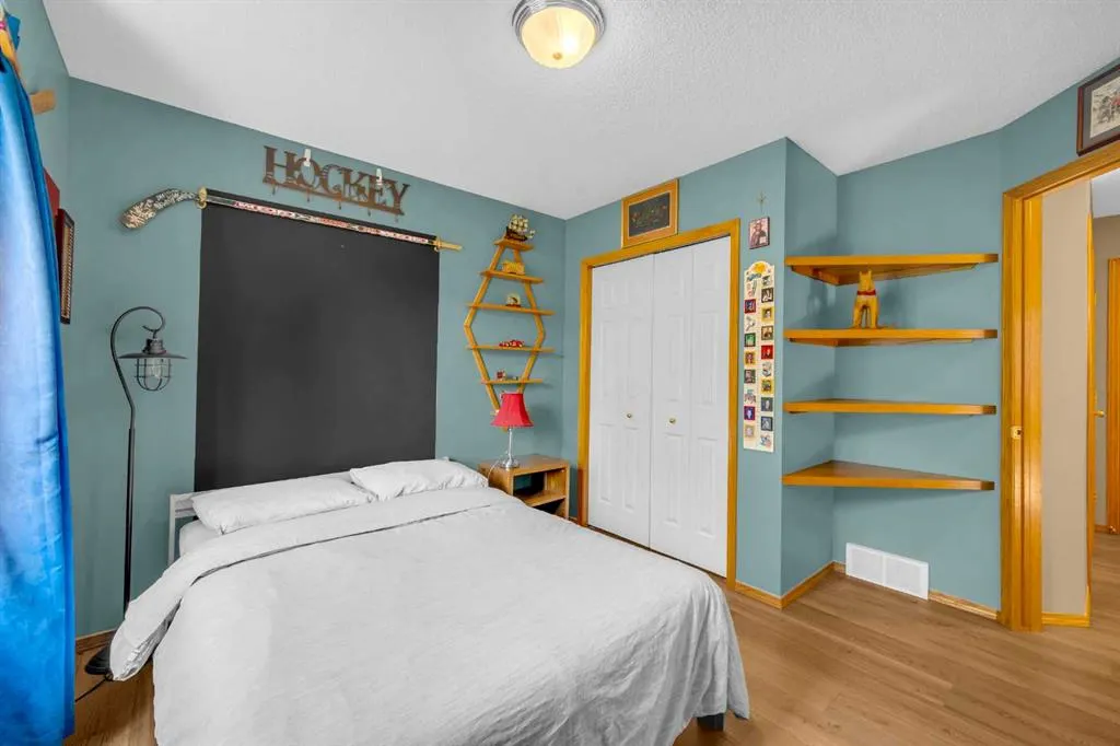 198 Panorama Hills Close NW