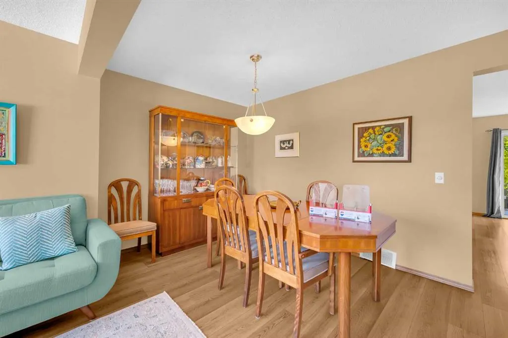 198 Panorama Hills Close NW