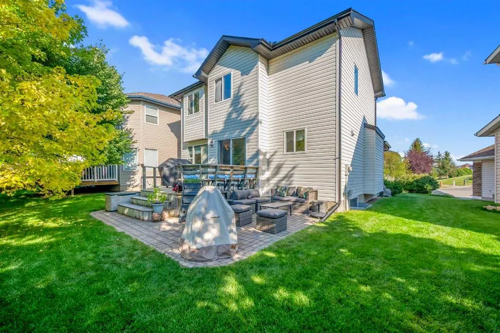 198 Panorama Hills Close NW