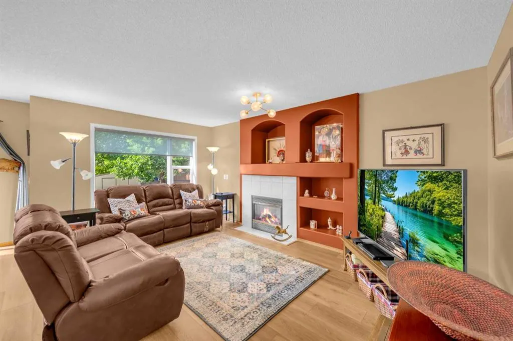198 Panorama Hills Close NW