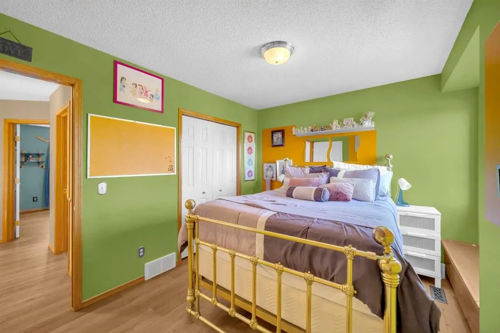 198 Panorama Hills Close NW