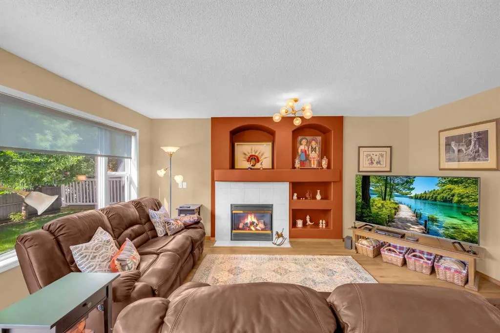 198 Panorama Hills Close NW