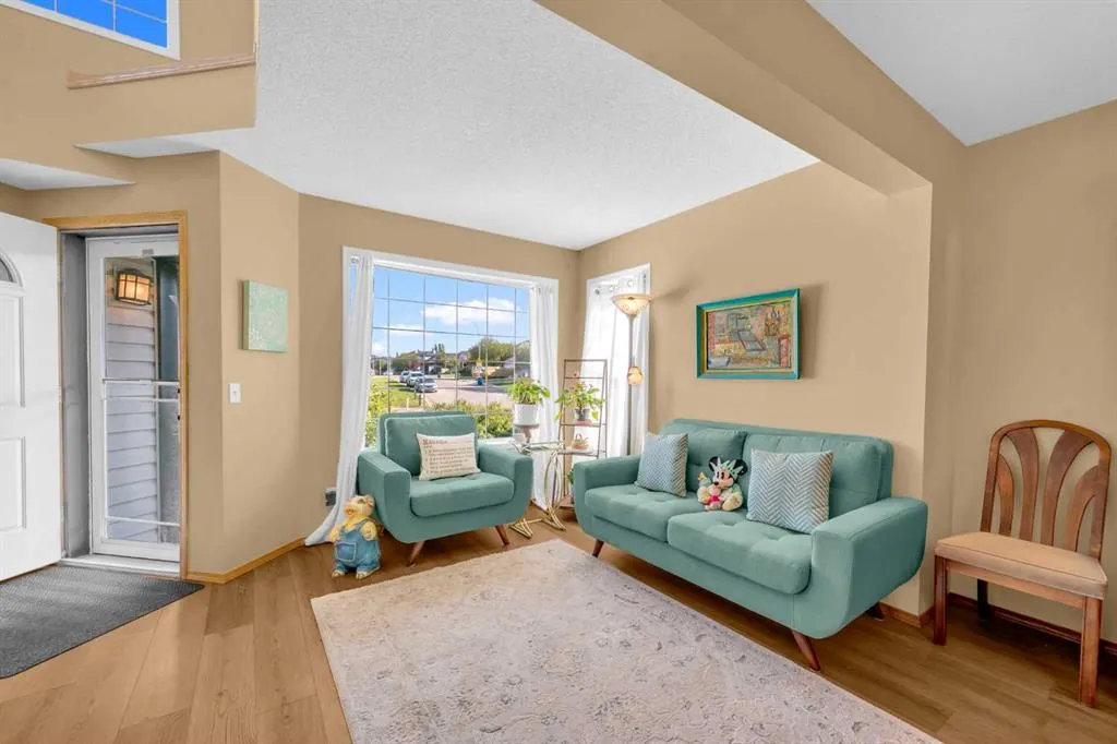 198 Panorama Hills Close NW