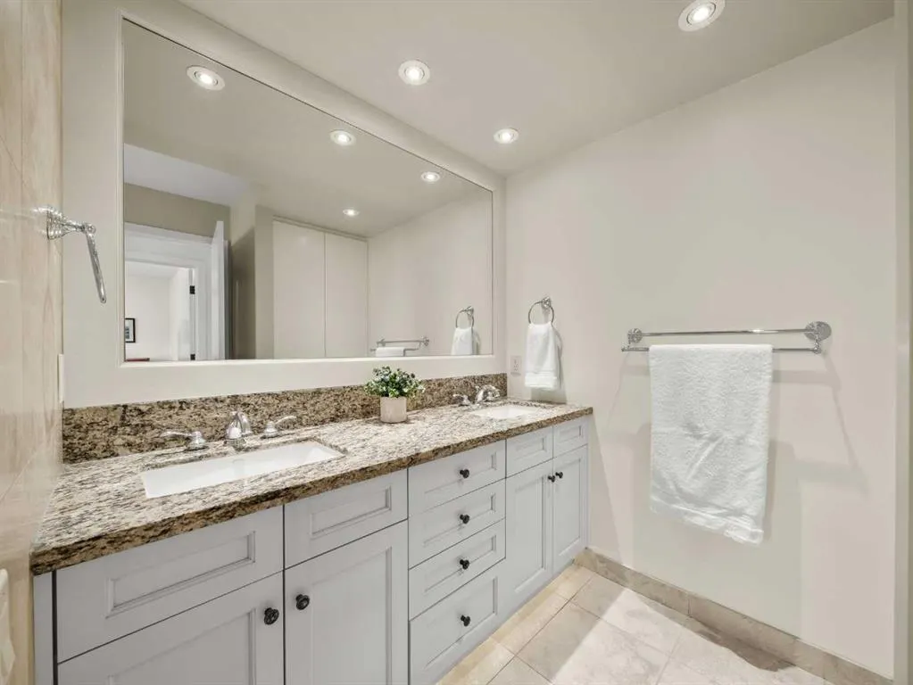 2716 Carleton Street SW