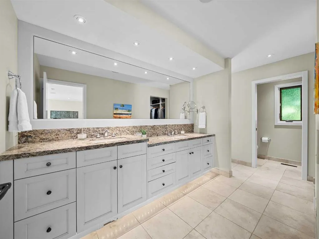 2716 Carleton Street SW