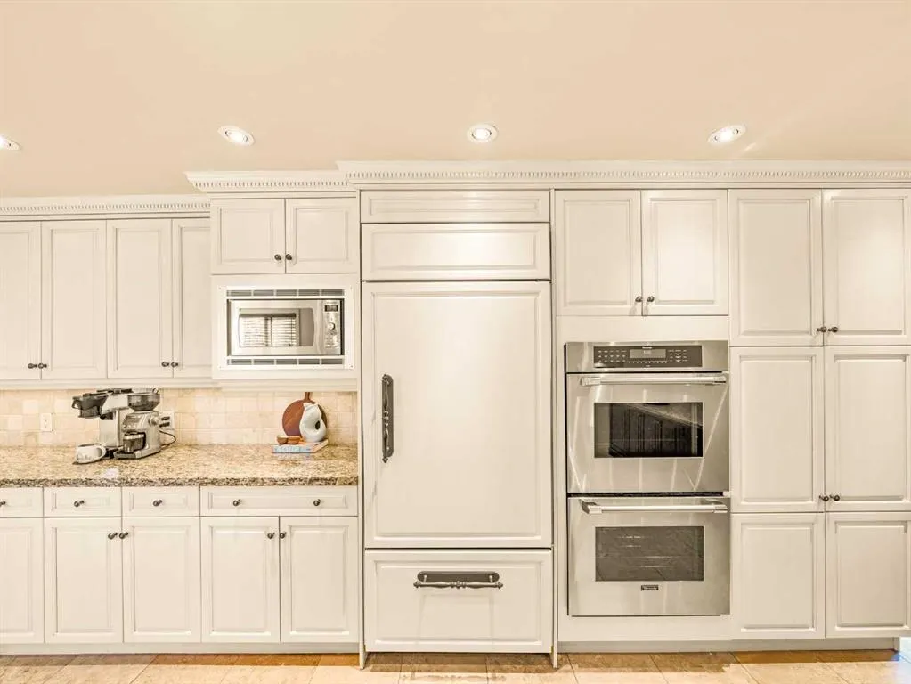 2716 Carleton Street SW