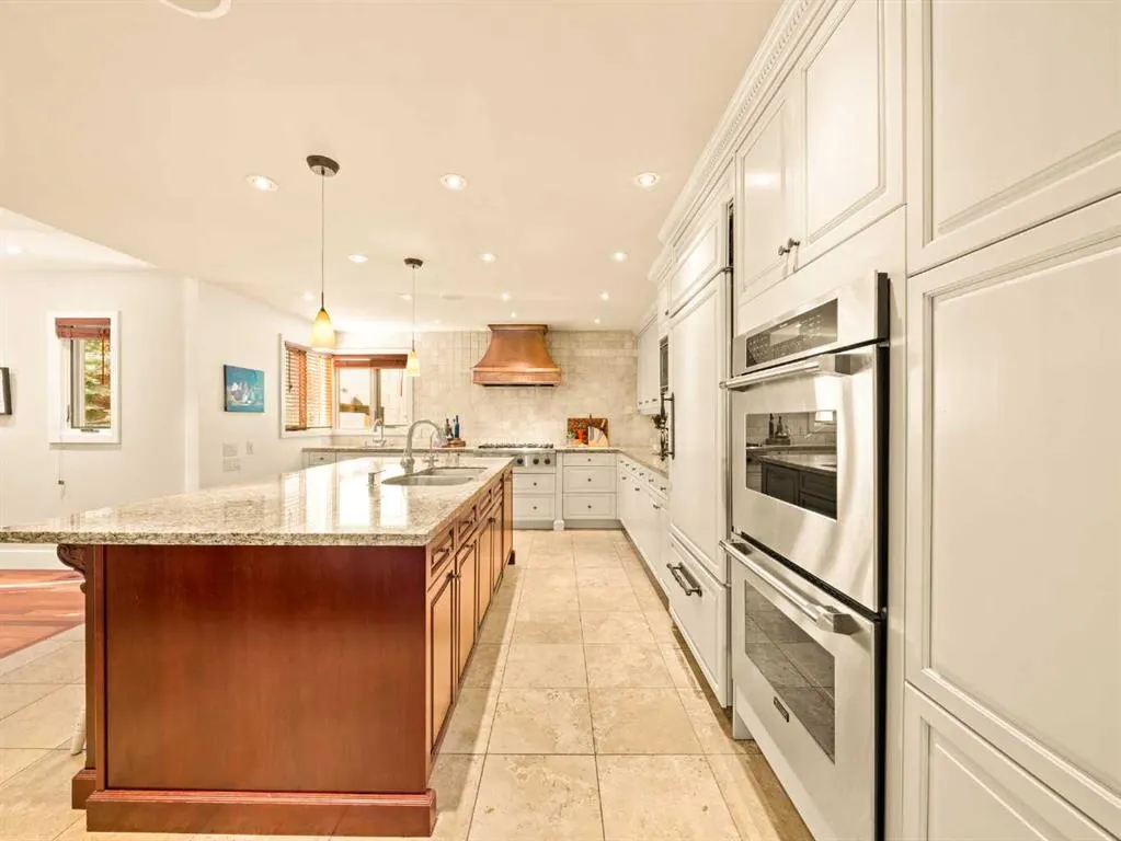 2716 Carleton Street SW