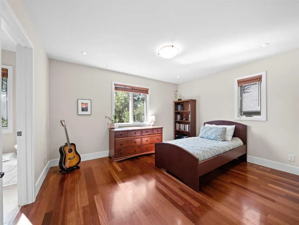 2716 Carleton Street SW