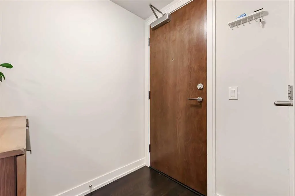 222 Riverfront Avenue SW, #825