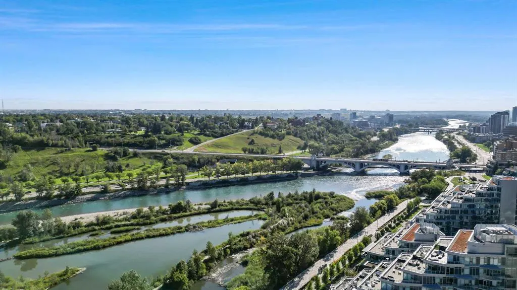 222 Riverfront Avenue SW, #825