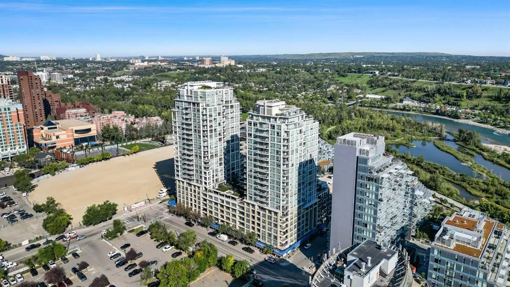 222 Riverfront Avenue SW, #825