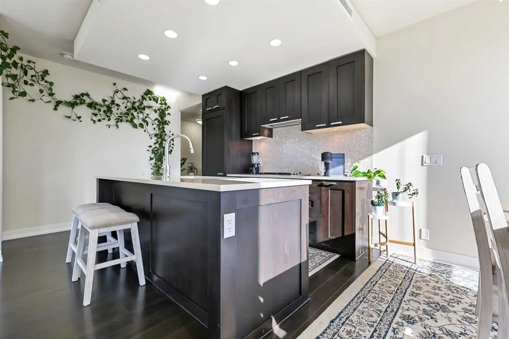 222 Riverfront Avenue SW, #825