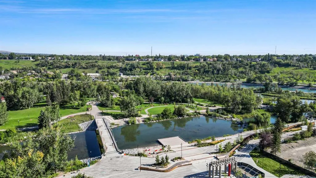 222 Riverfront Avenue SW, #825