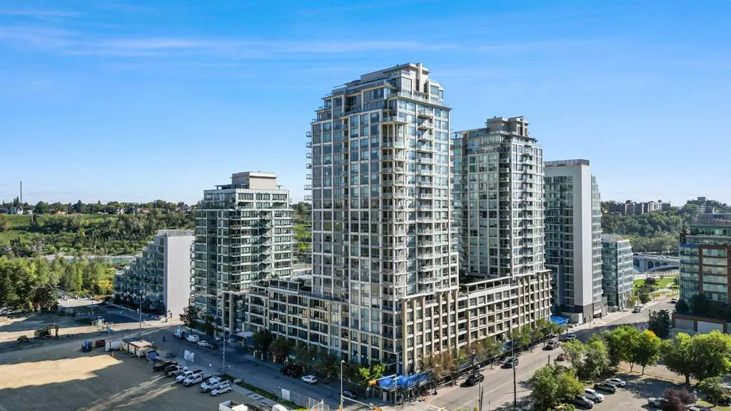 222 Riverfront Avenue SW, #825