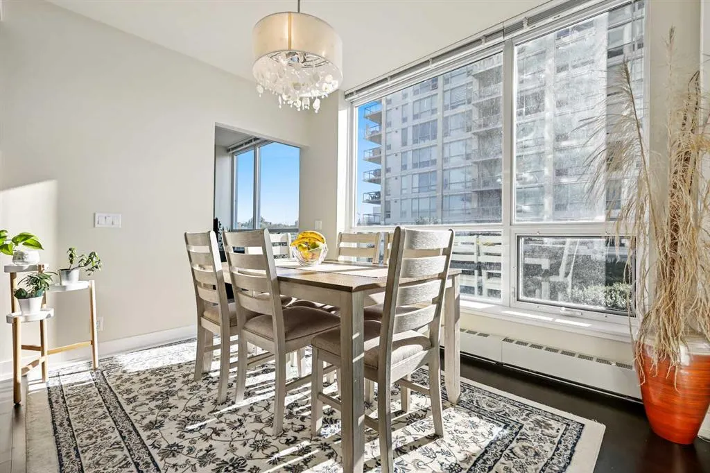 222 Riverfront Avenue SW, #825