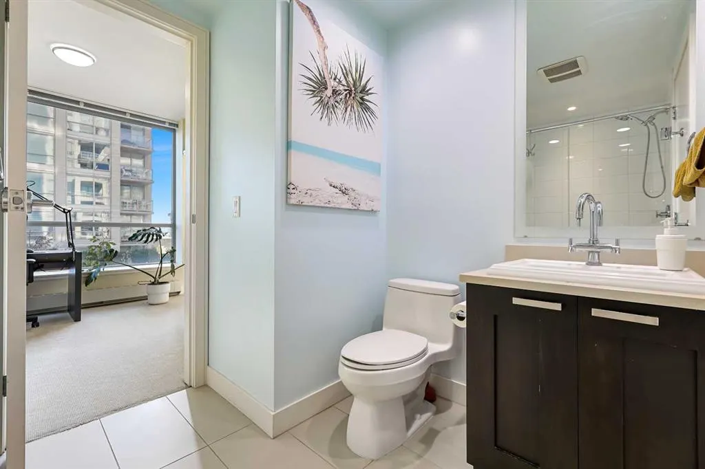 222 Riverfront Avenue SW, #825