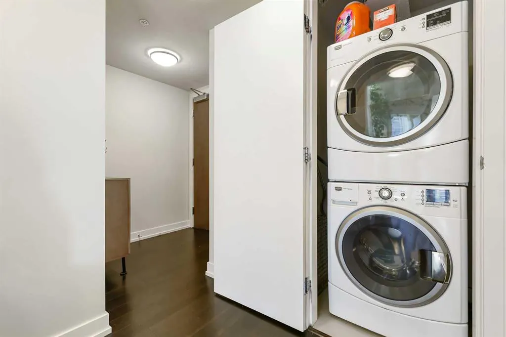 222 Riverfront Avenue SW, #825