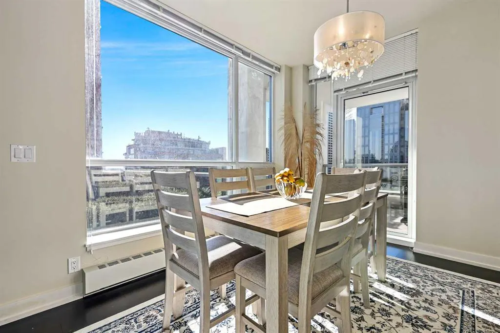 222 Riverfront Avenue SW, #825
