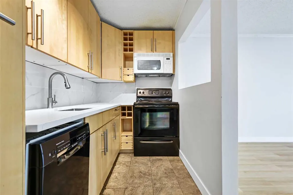 732 57 Avenue SW, #305