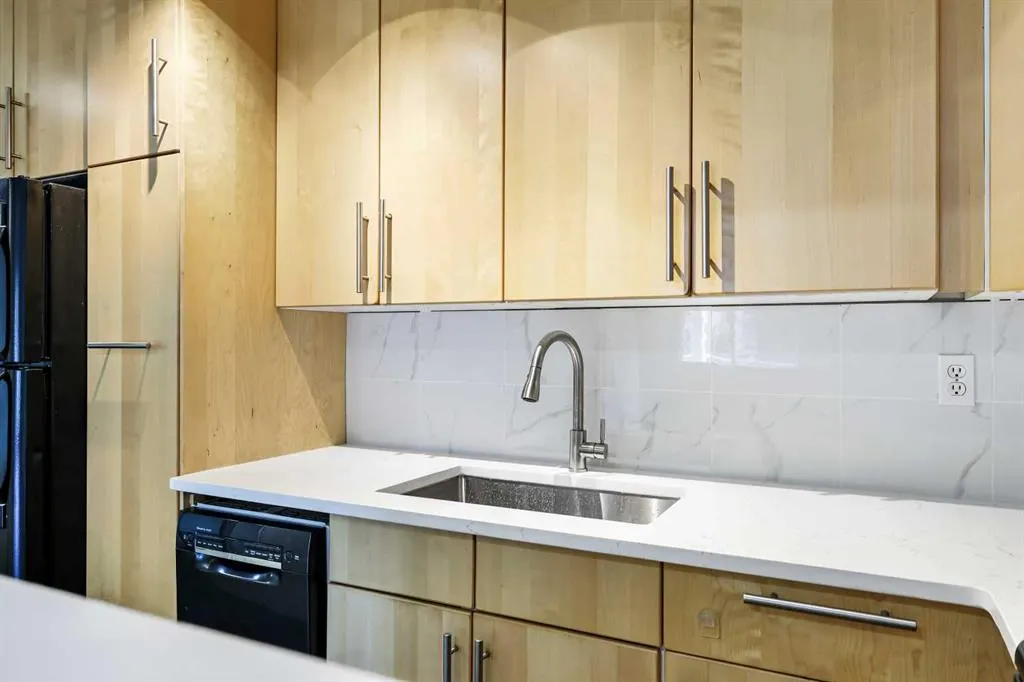 732 57 Avenue SW, #305