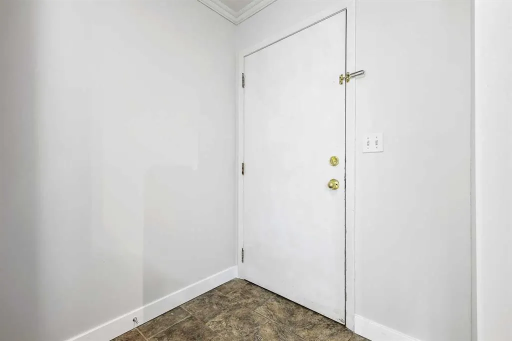 732 57 Avenue SW, #305