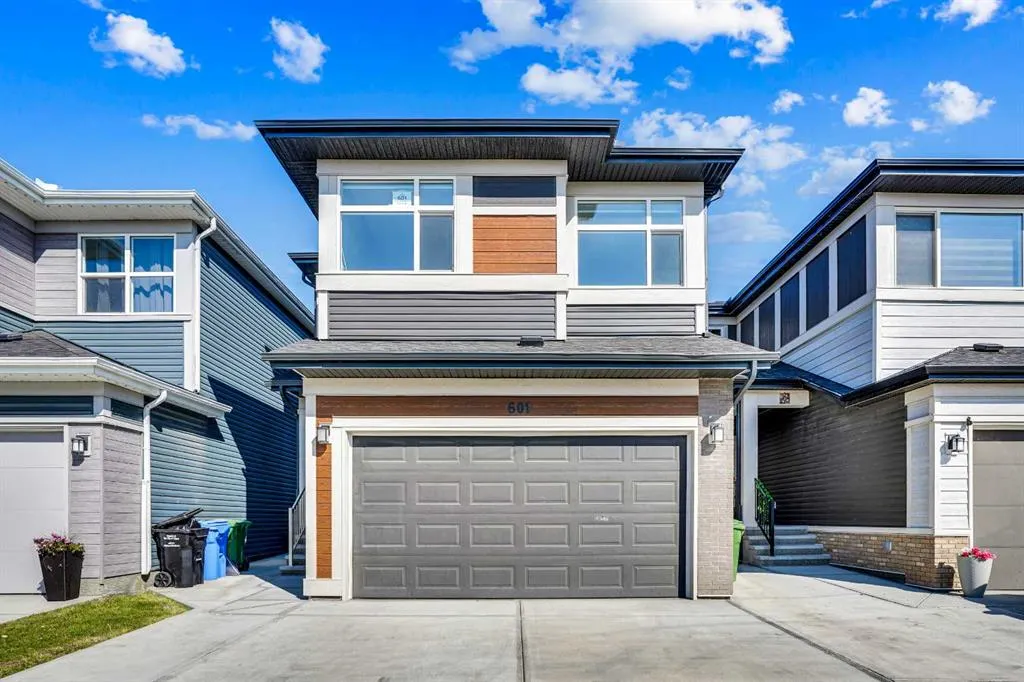 601 Corner Meadows Way NE