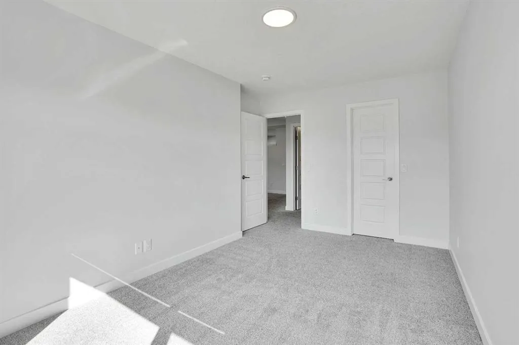 601 Corner Meadows Way NE