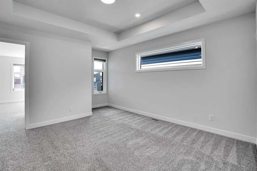 601 Corner Meadows Way NE