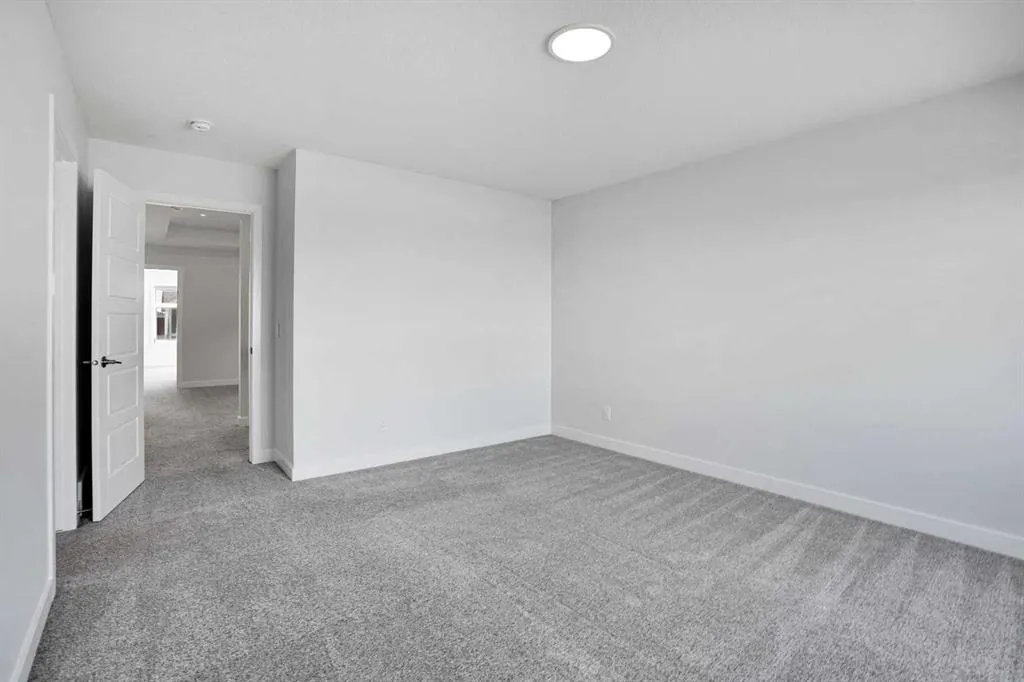 601 Corner Meadows Way NE