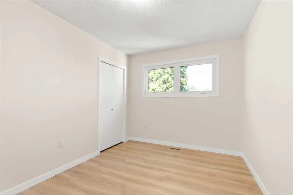 1804 17 Street SE