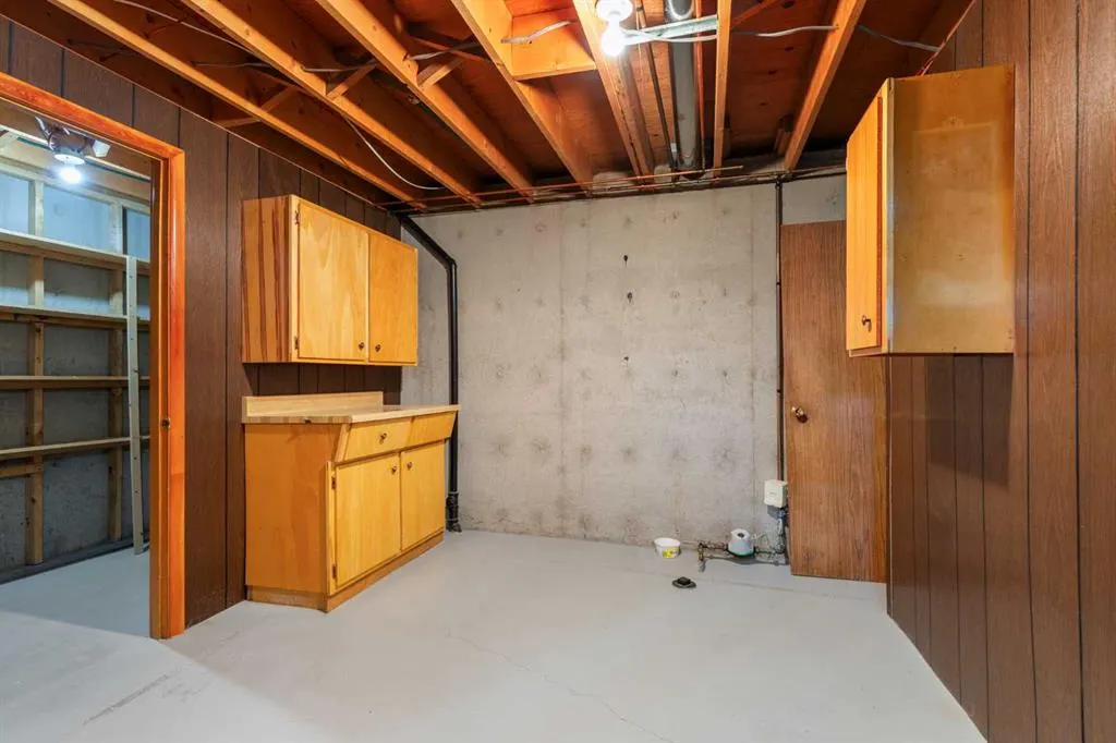 1804 17 Street SE