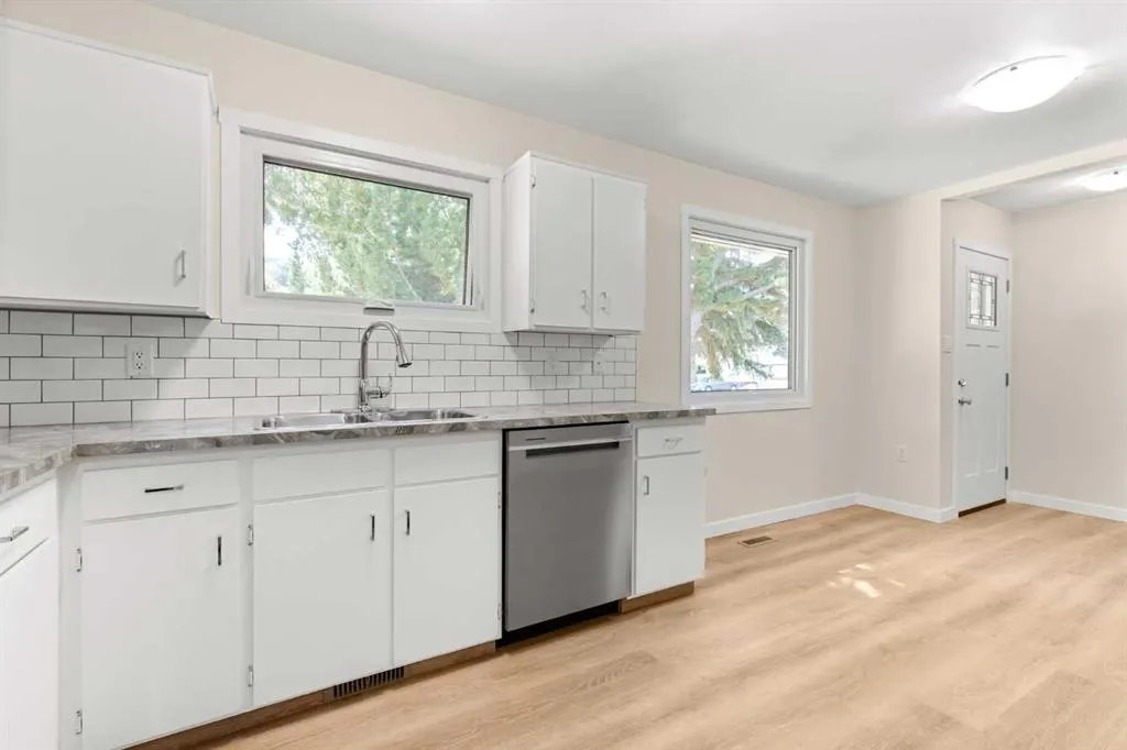 1804 17 Street SE