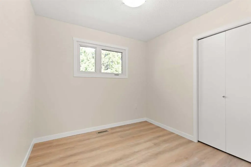 1804 17 Street SE