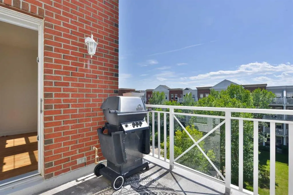 5605 Henwood Street SW, #4416