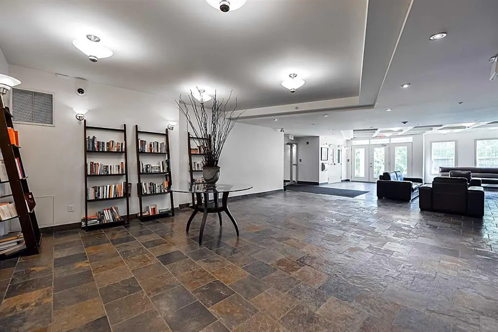 5605 Henwood Street SW, #4416