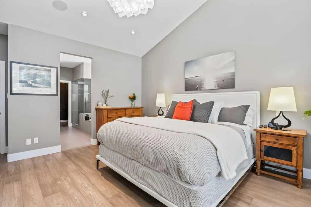 6 West Point Mews SW
