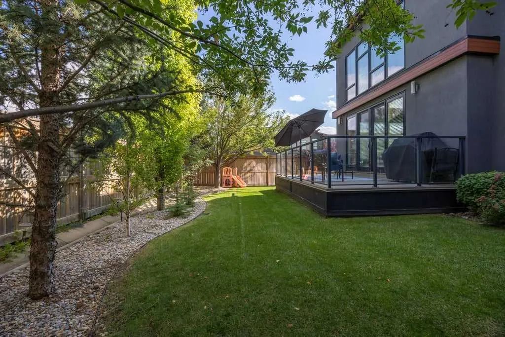 6 West Point Mews SW