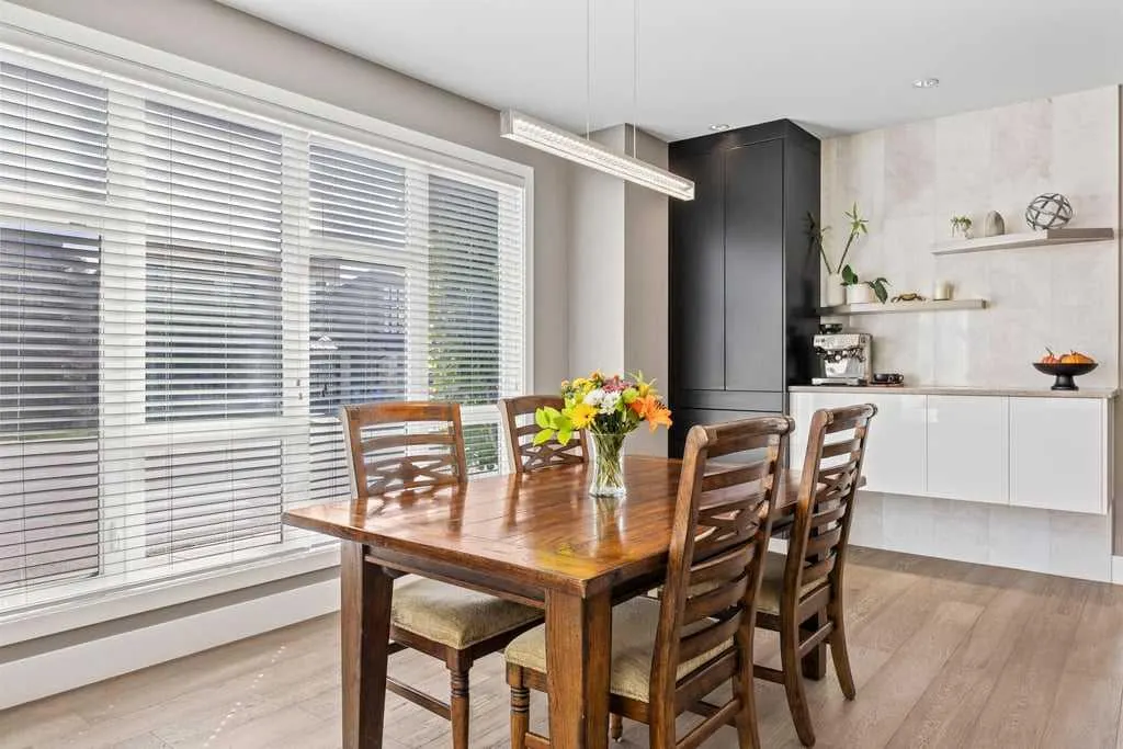 6 West Point Mews SW