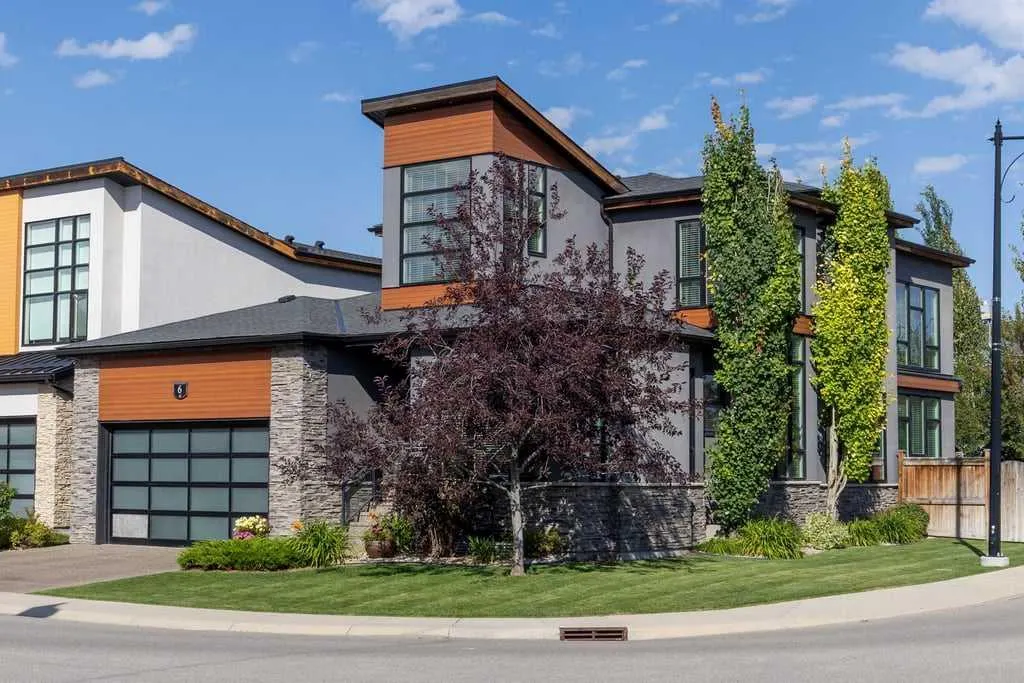 6 West Point Mews SW