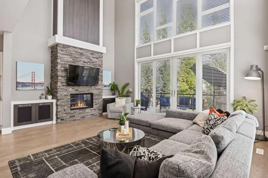 6 West Point Mews SW