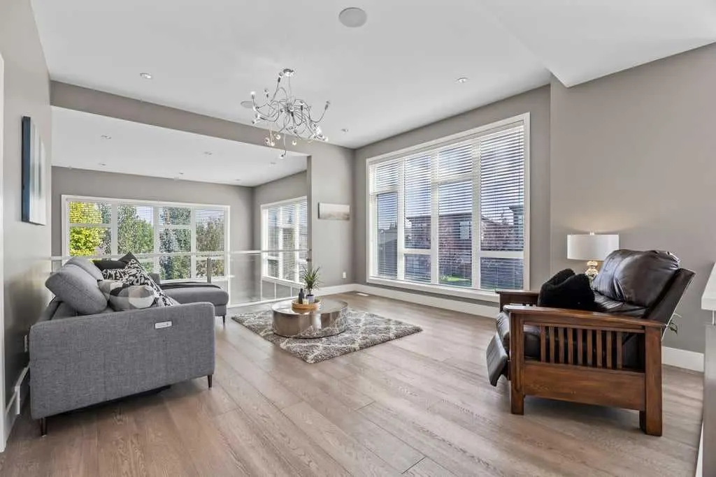 6 West Point Mews SW