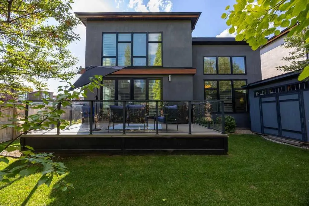 6 West Point Mews SW