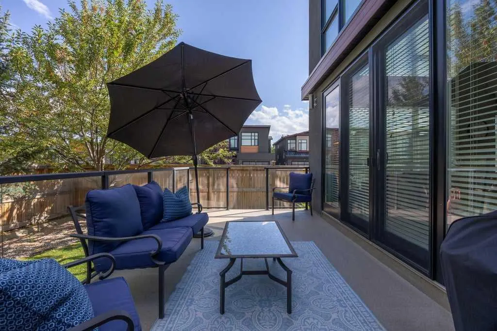 6 West Point Mews SW