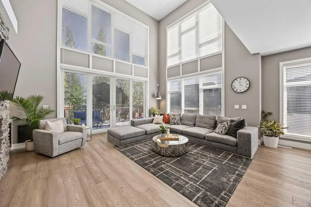 6 West Point Mews SW