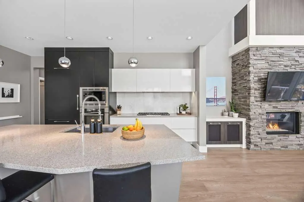6 West Point Mews SW