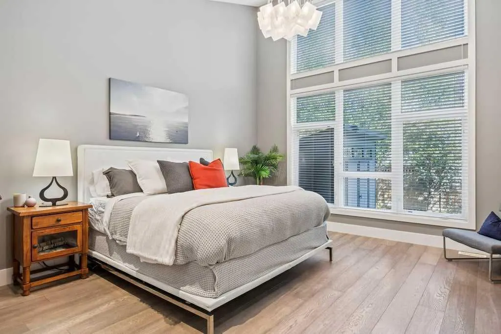 6 West Point Mews SW