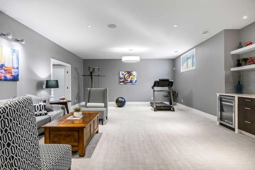 6 West Point Mews SW