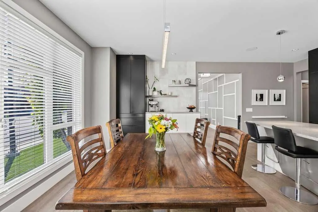 6 West Point Mews SW